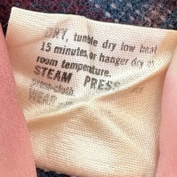 Pendleton VINTAGE 1970s Mens Plaid Wool Flannel Shirt Size M Long Made in USA - Picture 8 of 11